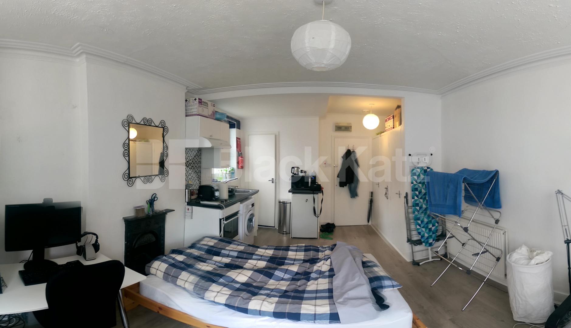 			Inclusive of Gas, Studio Apartment, 1 bath, 1 reception Studio			 Church Lane, Crouch End