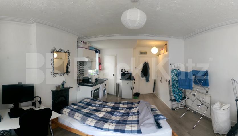 			Inclusive of Gas, Studio Apartment, 1 bath, 1 reception Studio			 Church Lane, Crouch End