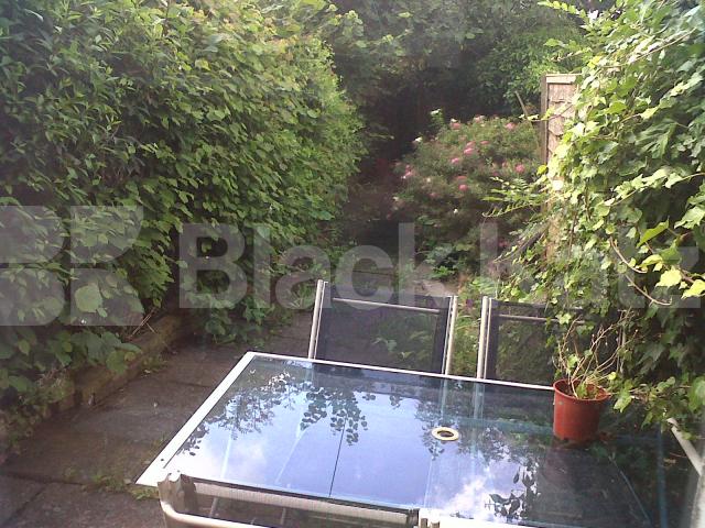 			2 Bedroom, 1 bath, 1 reception Ground Floor Flat			 Kingsway, Mortlake