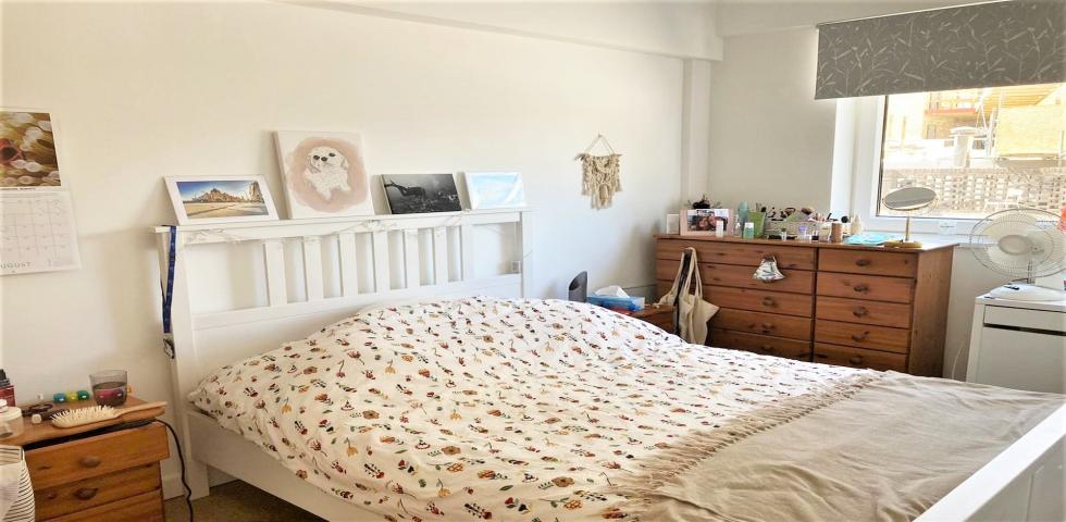 			3 Bedroom, 1 bath, 1 reception Flat			 Viceroy Close, EAST FINCHLEY