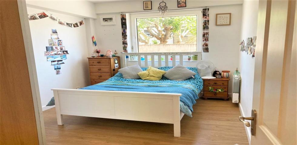 			3 Bedroom, 1 bath, 1 reception Flat			 Viceroy Close, EAST FINCHLEY