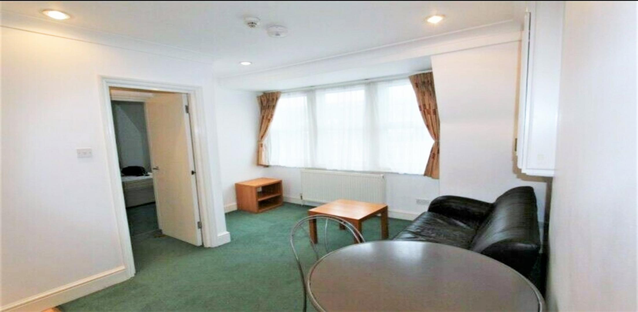 			WATER RATES INCLUDED, 1 Bedroom, 1 bath, 1 reception Flat			 Howitt Road, BELSIZE PARK