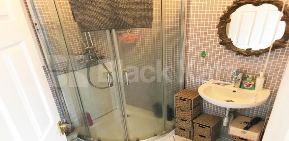 			PRIVATE GARDEN, 1 Bedroom, 1 bath, 1 reception Ground Floor Flat			 Redmore Road, HAMMERSMITH