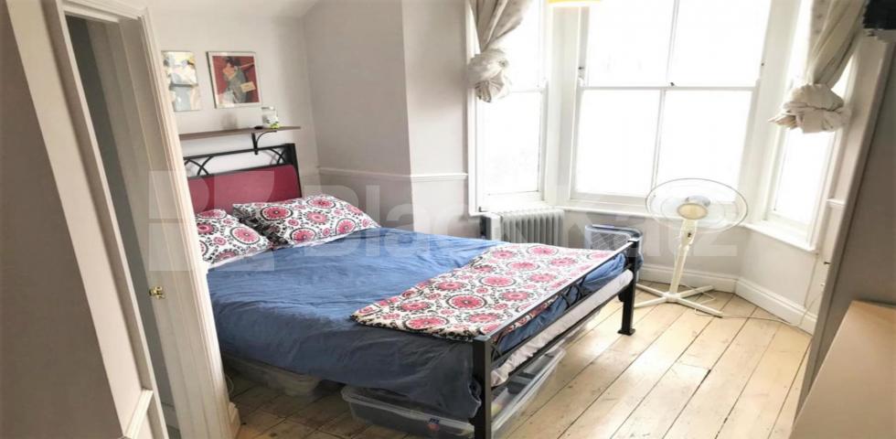 			PRIVATE GARDEN, 1 Bedroom, 1 bath, 1 reception Ground Floor Flat			 Redmore Road, HAMMERSMITH