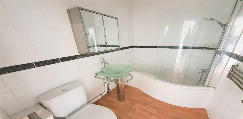 			WATER INCLUDED, Studio Apartment, 1 bath, 1 reception Apartment			 West End Lane, WEST HAMPSTEAD