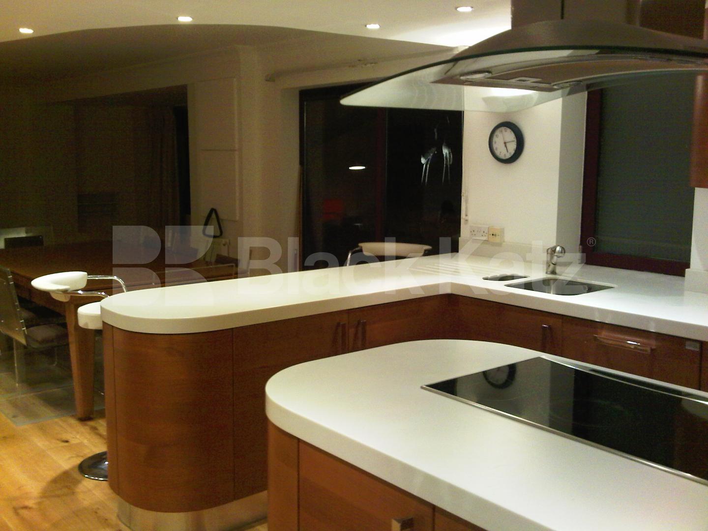 			NEW INSTRUCTION, 3 Bedroom, 1 bath, 1 reception Flat			 William Morris Way, Fulham/Chelsea