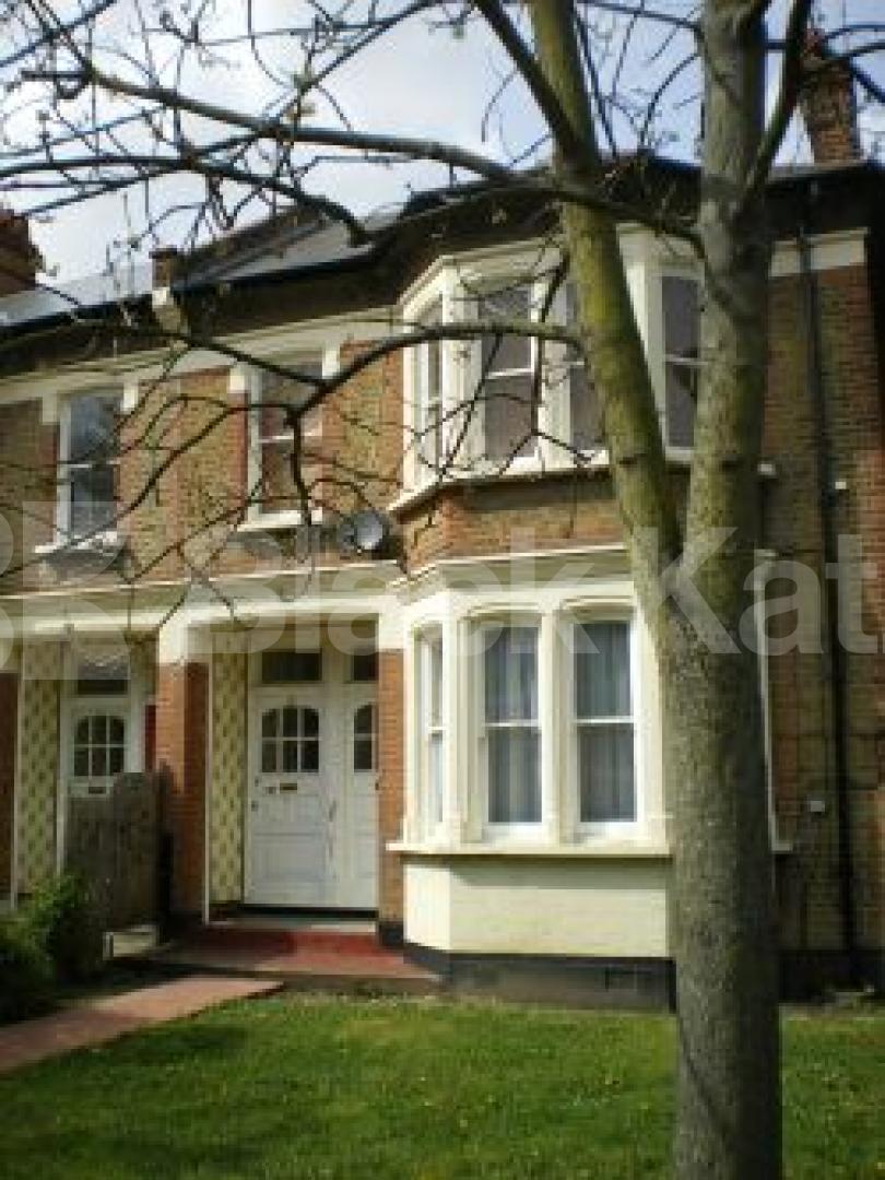 			NEW INSTRUCTION, 2 Bedroom, 1 bath, 1 reception Flat			 Mount Nod Road, Streatham Hill
