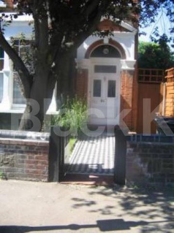 			LET, 2 Bedroom, 1 bath, 1 reception Flat			 Fairfield Gardens, CROUCH END N8