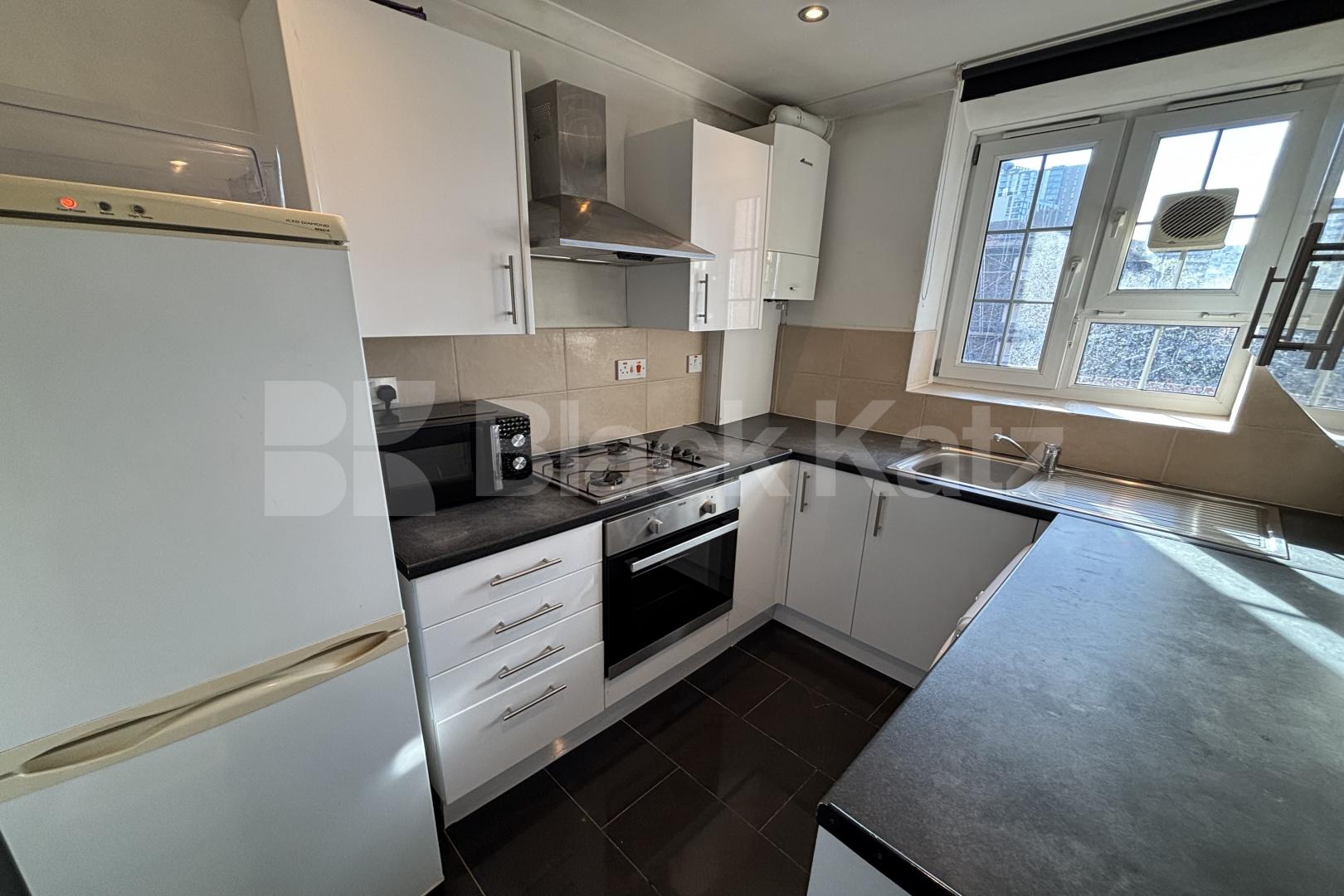 			3 Bedroom, 1 bath, 0 reception Apartment			 Harper Road , Borough/Elephant and Castle