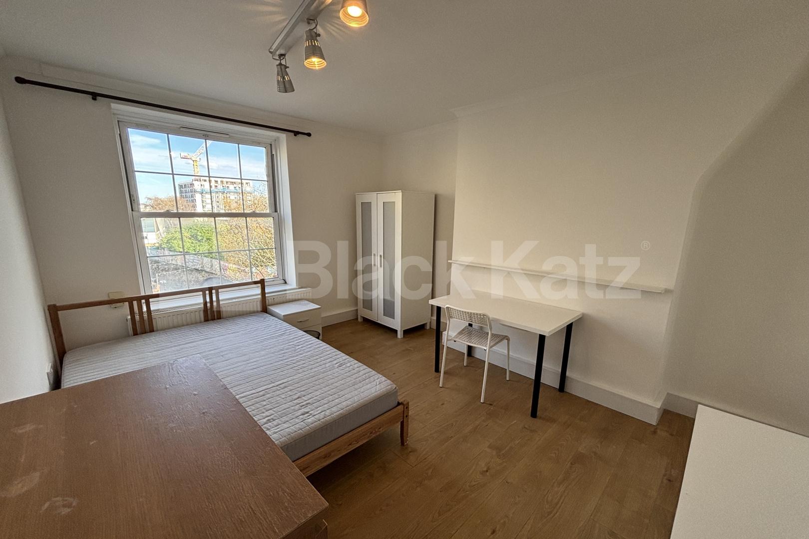 			3 Bedroom, 1 bath, 0 reception Apartment			 Harper Road , Borough/Elephant and Castle