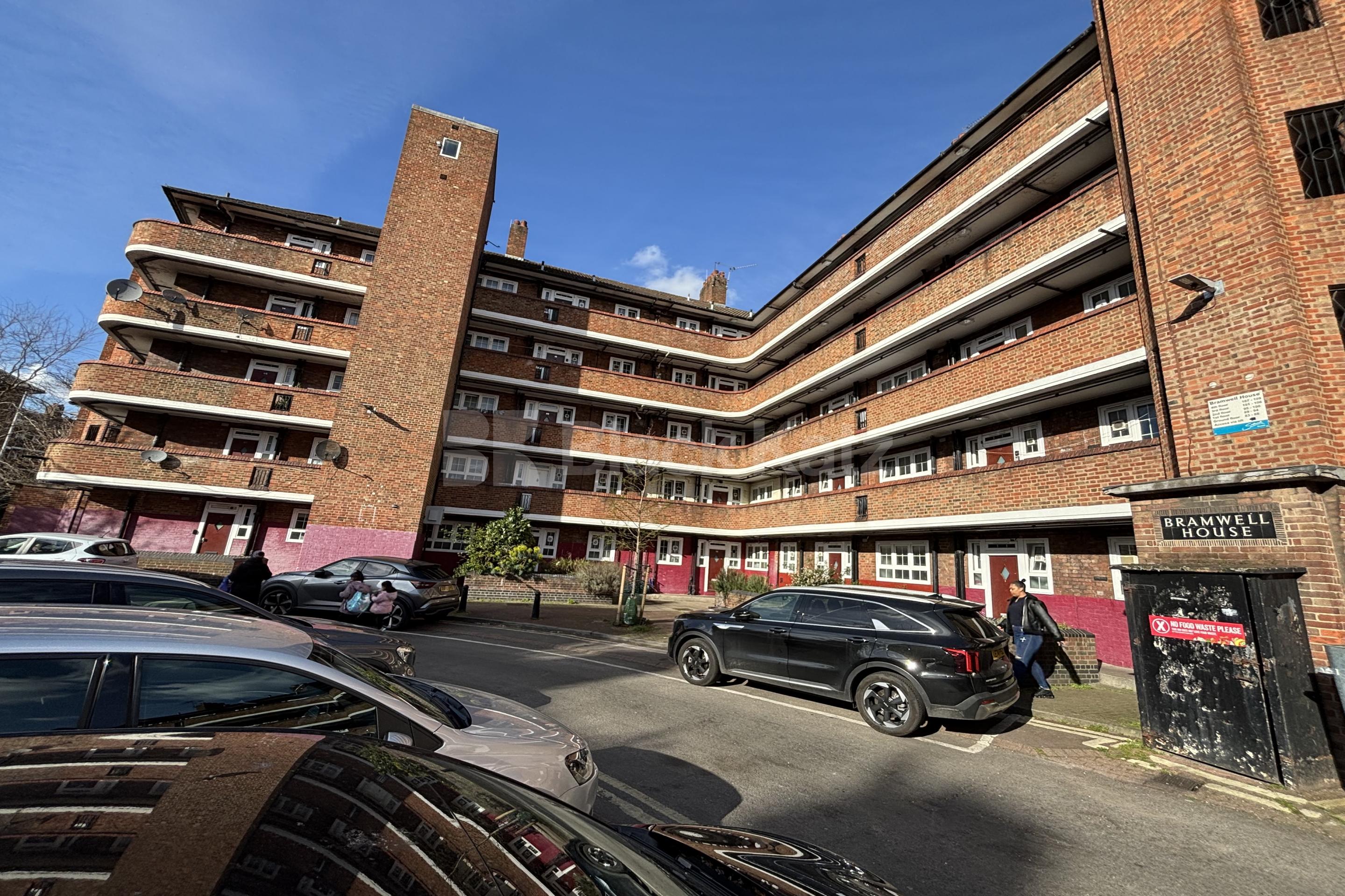 			3 Bedroom, 1 bath, 0 reception Apartment			 Harper Road , Borough/Elephant and Castle SE1