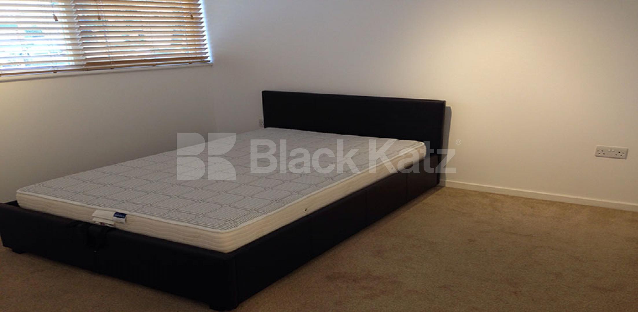 			NEW INSTRUCTION, 4 Bedroom, 1 bath, 1 reception House			 Birkwood Close , Clapham Park