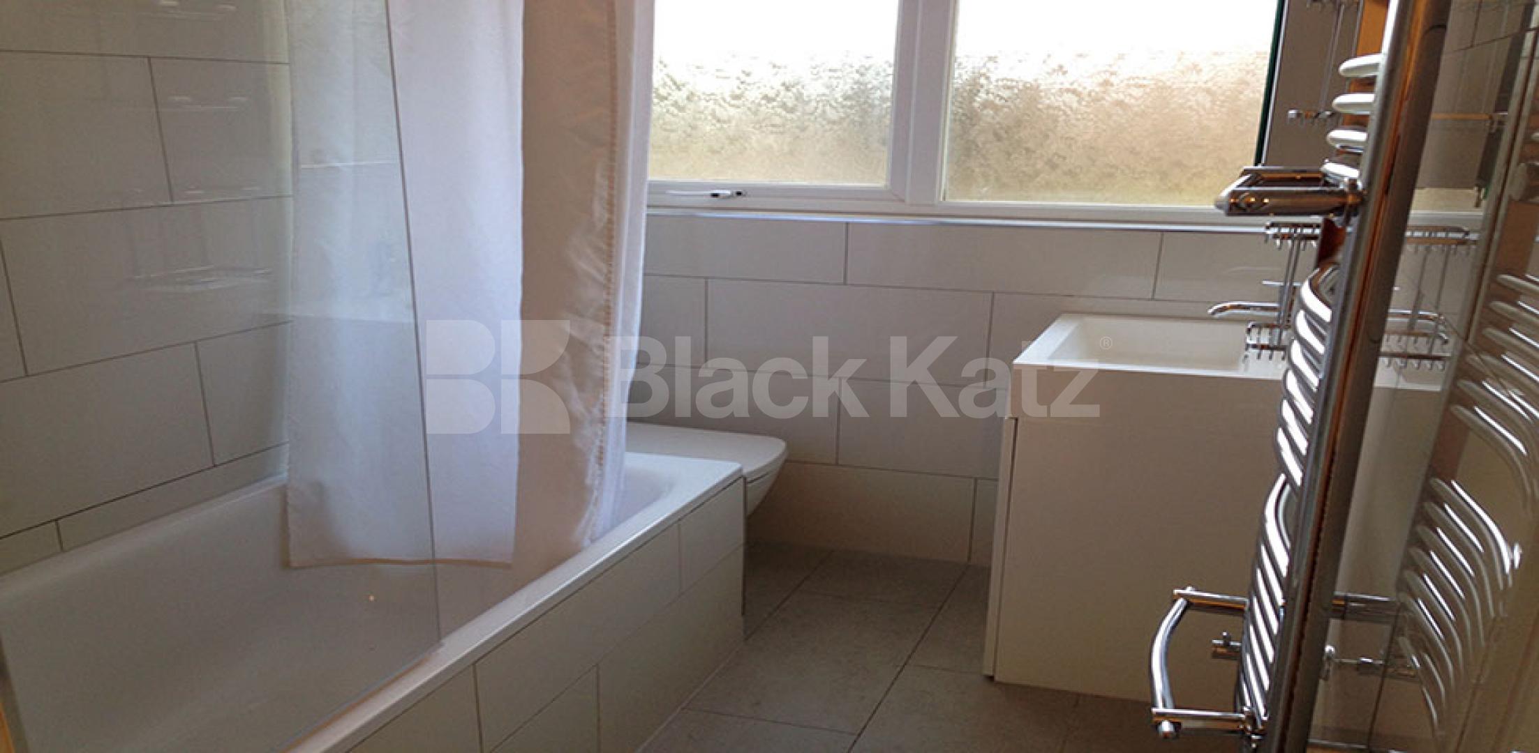 			NEW INSTRUCTION, 4 Bedroom, 1 bath, 1 reception House			 Birkwood Close , Clapham Park