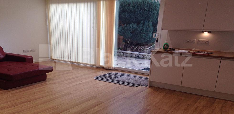 			NEW INSTRUCTION, 4 Bedroom, 1 bath, 1 reception House			 Birkwood Close , Clapham Park