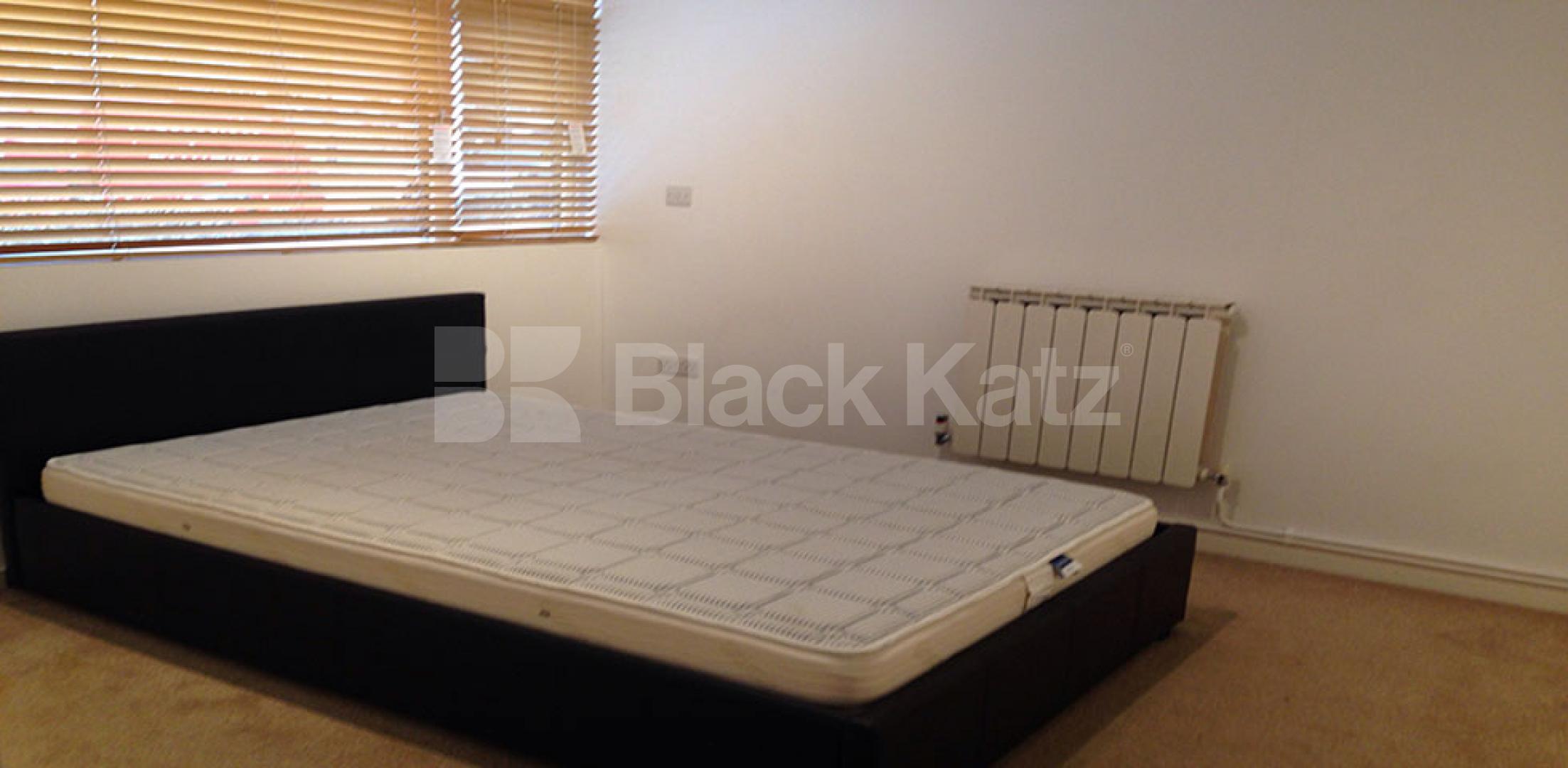 			NEW INSTRUCTION, 4 Bedroom, 1 bath, 1 reception House			 Birkwood Close , Clapham Park