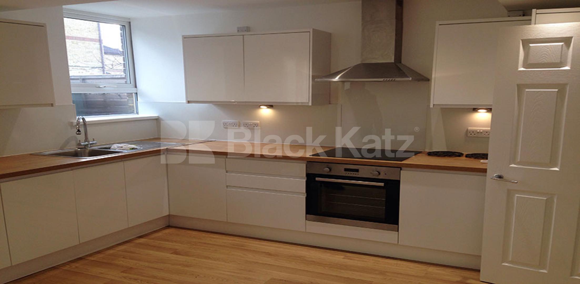 			NEW INSTRUCTION, 4 Bedroom, 1 bath, 1 reception House			 Birkwood Close , Clapham Park