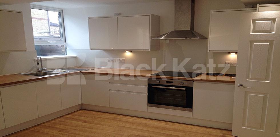 			NEW INSTRUCTION, 4 Bedroom, 1 bath, 1 reception House			 Birkwood Close , Clapham Park