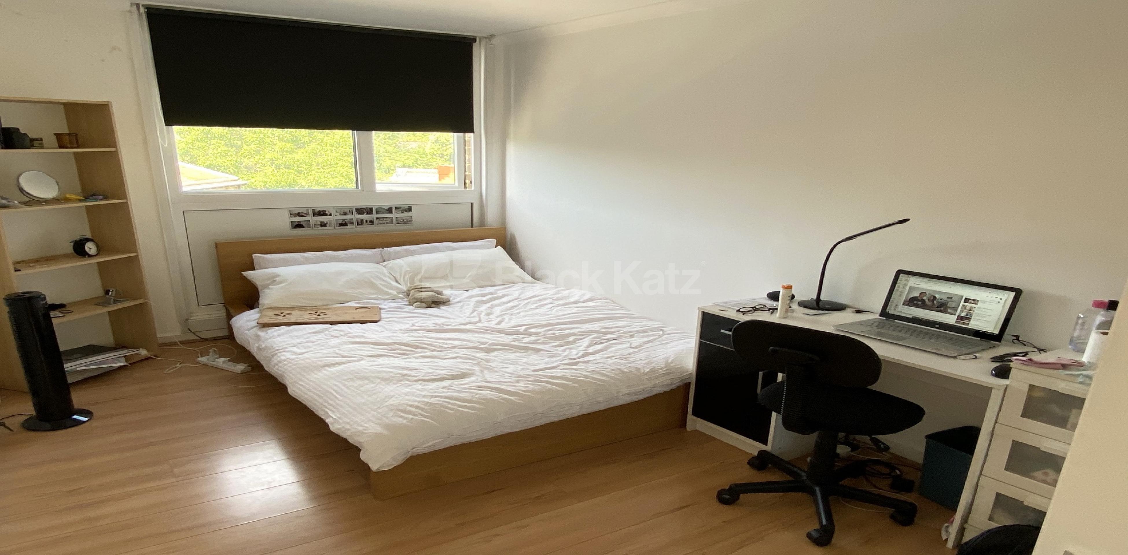 Superbly located duplex apartment with balcony  Culpepper Court Kennington Road , Lambeth North/Kennington  SE11