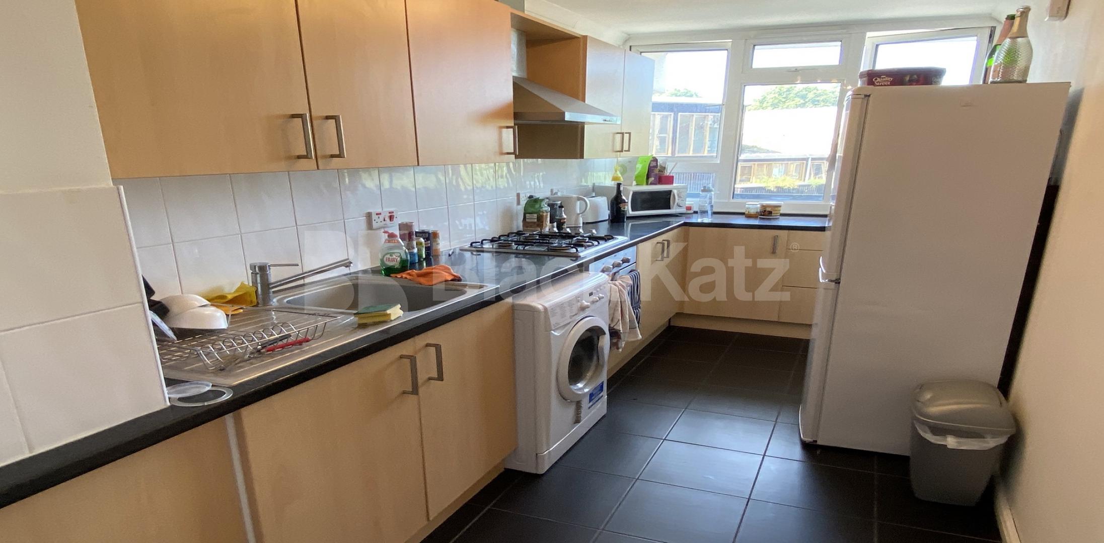 Superbly located duplex apartment with balcony  Culpepper Court Kennington Road , Lambeth North/Kennington 