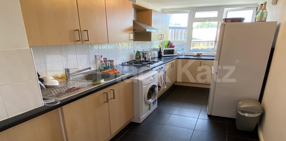 Superbly located duplex apartment with balcony  Culpepper Court Kennington Road , Lambeth North/Kennington 