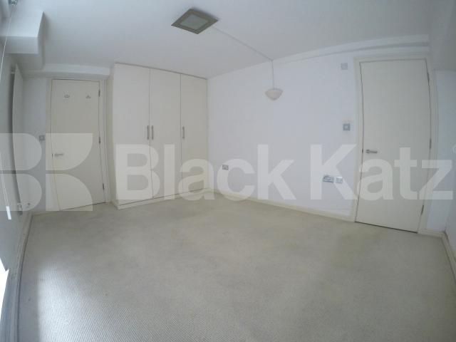 			NEW INSTRUCTION , 2 Bedroom, 1 bath, 1 reception Ground Floor Flat			 Shad Thames, Tower Bridge