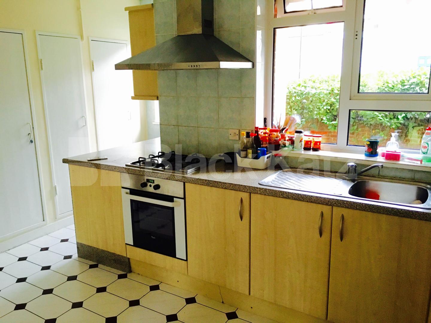 			NEW INSTRUCTION, 4 Bedroom, 1 bath, 1 reception Apartment			 Melbourne Grove, East Dulwich