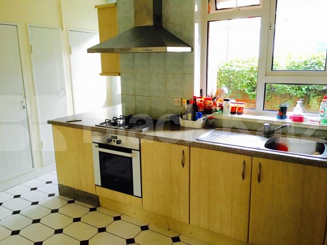 			NEW INSTRUCTION, 4 Bedroom, 1 bath, 1 reception Apartment			 Melbourne Grove, East Dulwich