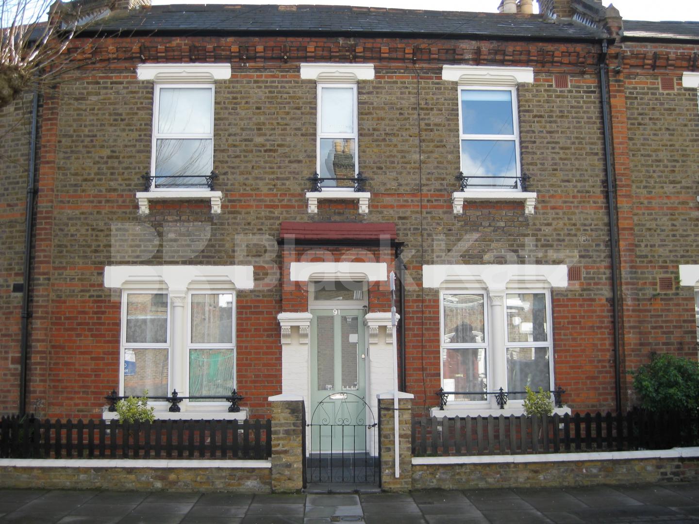 			MUST SEE !!!, 4 Bedroom, 1 bath, 1 reception House			 Third Avenue, Queens Park