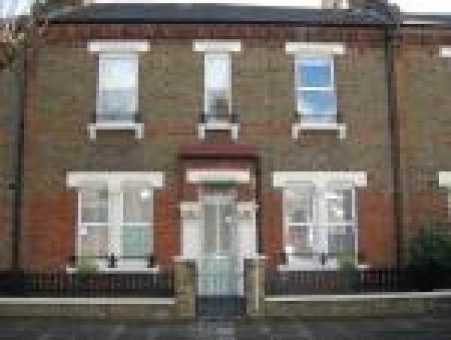 			MUST SEE !!!, 4 Bedroom, 1 bath, 1 reception House			 Third Avenue, QUEENS PARK