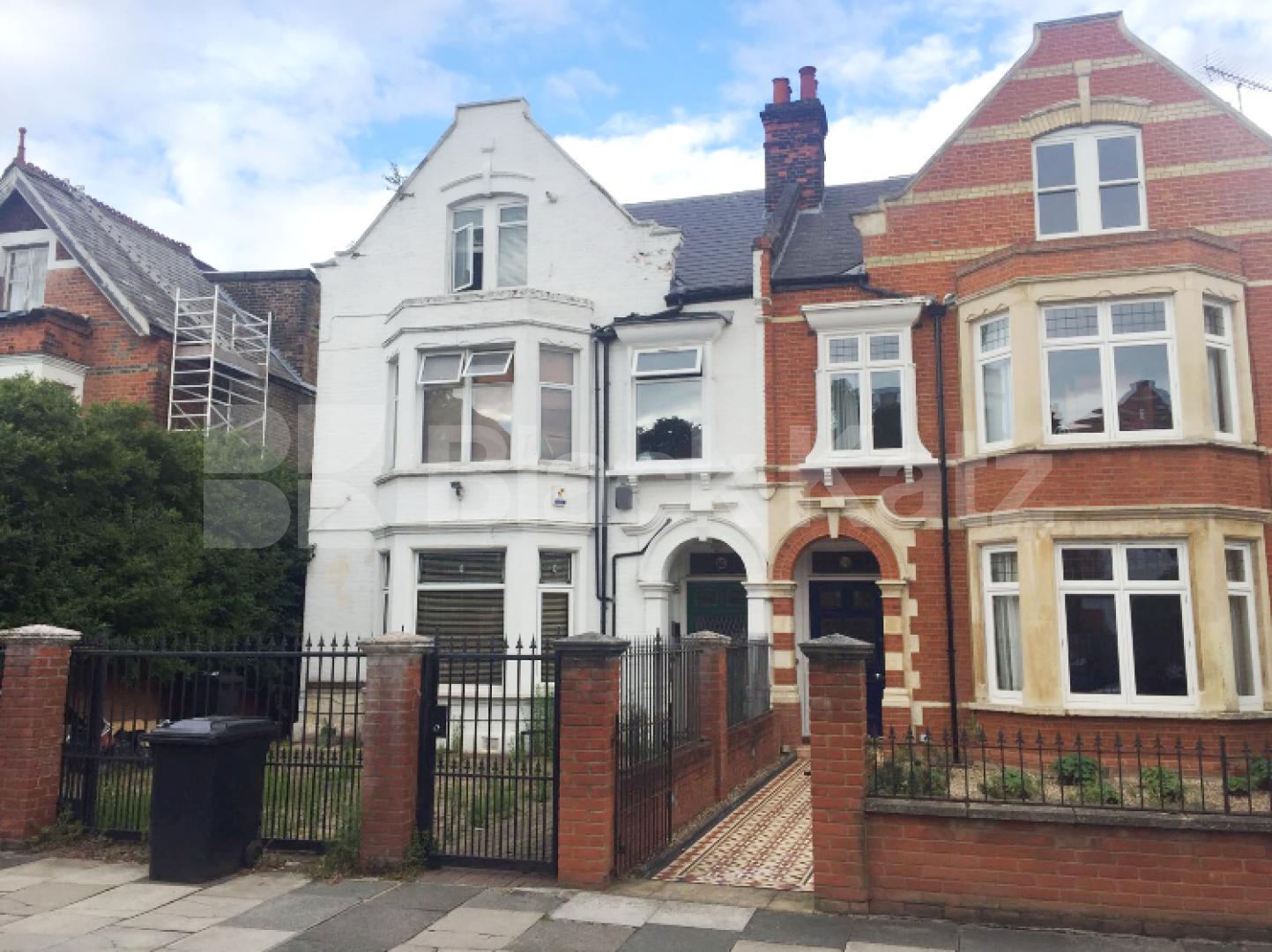 			1200sqf APARTMENT WITH PRIVATE GARDEN , 1 Bedroom, 1 bath, 1 reception Apartment			 Birch Grove , ACTON 