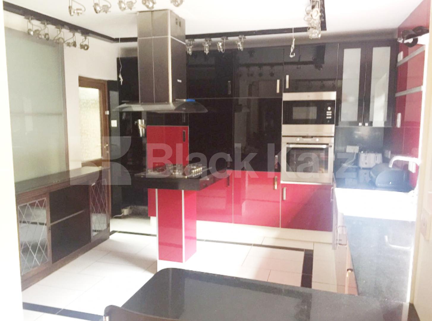 			1200sqf APARTMENT WITH PRIVATE GARDEN , 1 Bedroom, 1 bath, 1 reception Apartment			 Birch Grove , ACTON 