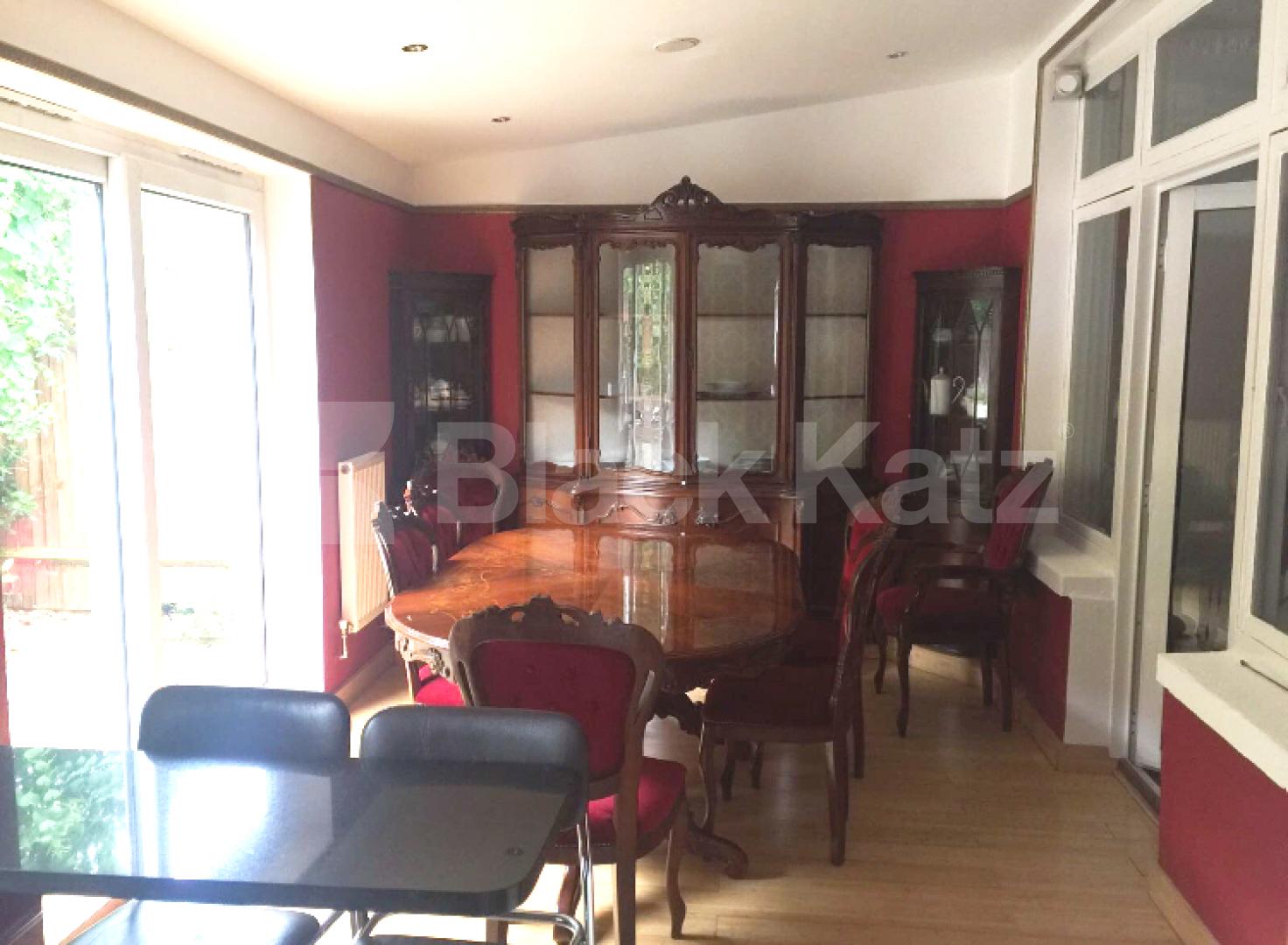 			1200sqf APARTMENT WITH PRIVATE GARDEN , 1 Bedroom, 1 bath, 1 reception Apartment			 Birch Grove , ACTON 