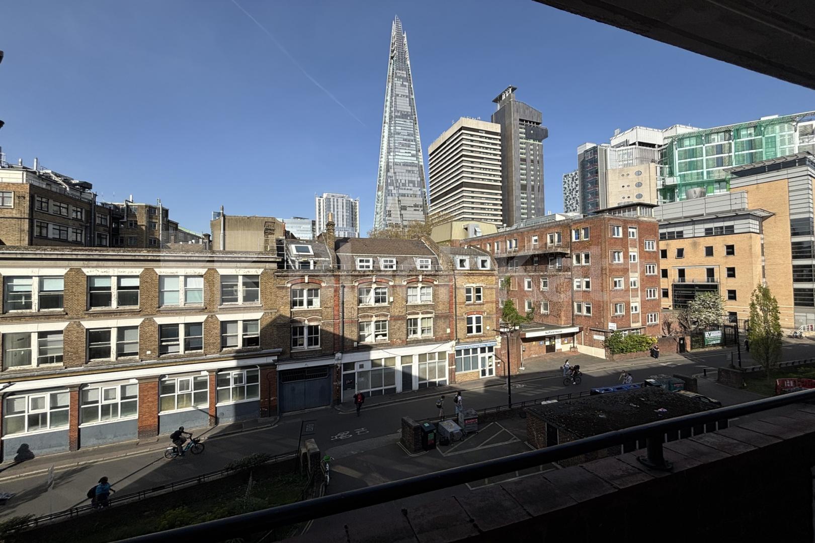 Generous apartment in Tabard Gardens over looking The Shard  Newcomen Street, London Bridge