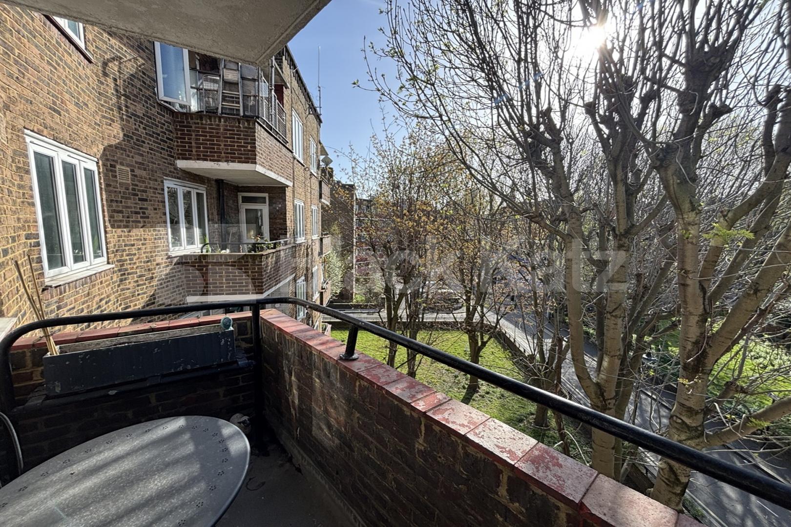 Generous apartment in Tabard Gardens over looking The Shard  Newcomen Street, London Bridge