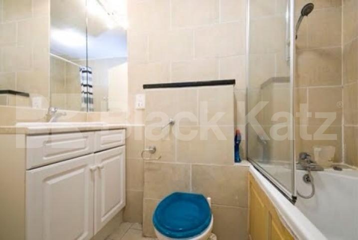 			NEW INSTRUCTION, 2 Bedroom, 1 bath, 1 reception Apartment			 Parkgate Road, Battersea Park