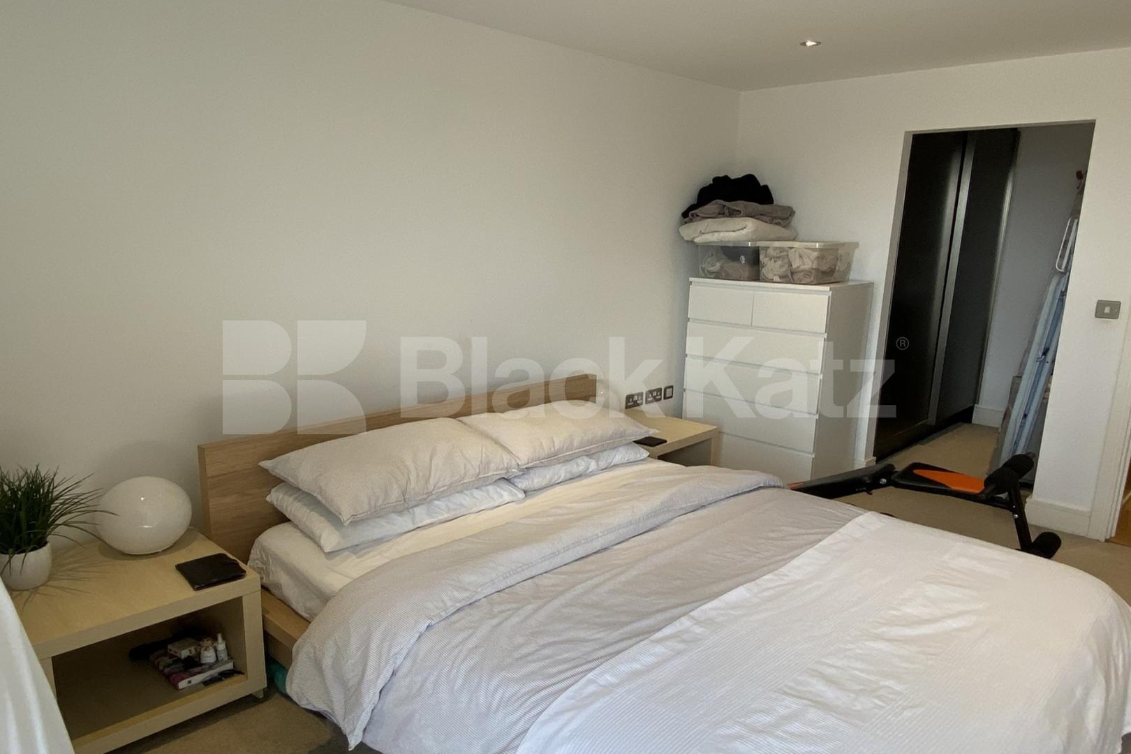 Boasting over 730 sq.ft of living & enternaing space  Jubilee Court  20 Victoria Parade, Greenwich 