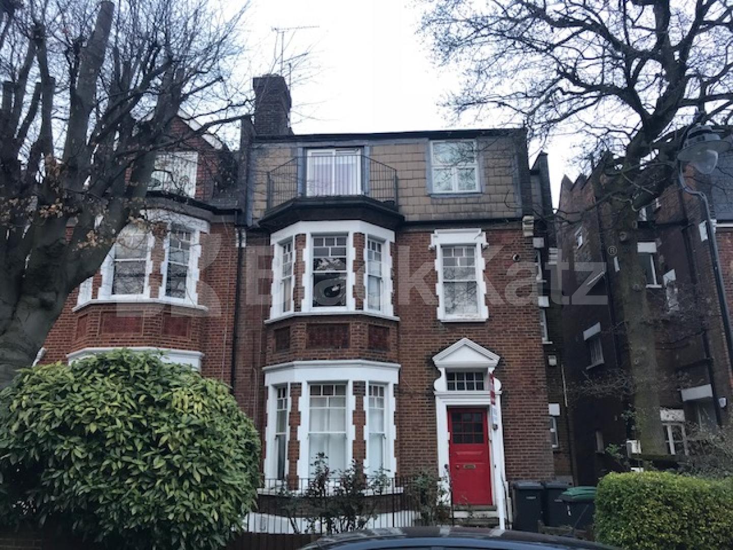 			Huge 2 bedroom property!, 2 Bedroom, 1 bath, 1 reception Flat			 Coolhurst Road , Crouch End / Highgate 
