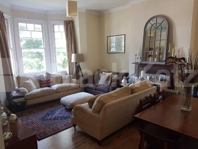 			Huge 2 bedroom property!, 2 Bedroom, 1 bath, 1 reception Flat			 Coolhurst Road , Crouch End / Highgate 