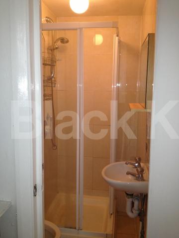 			NEW INSTRUCTION (One Month Deposit), Studio Apartment, 1 bath, 1 reception Flat			 Maclise Road, Kensington Olympia