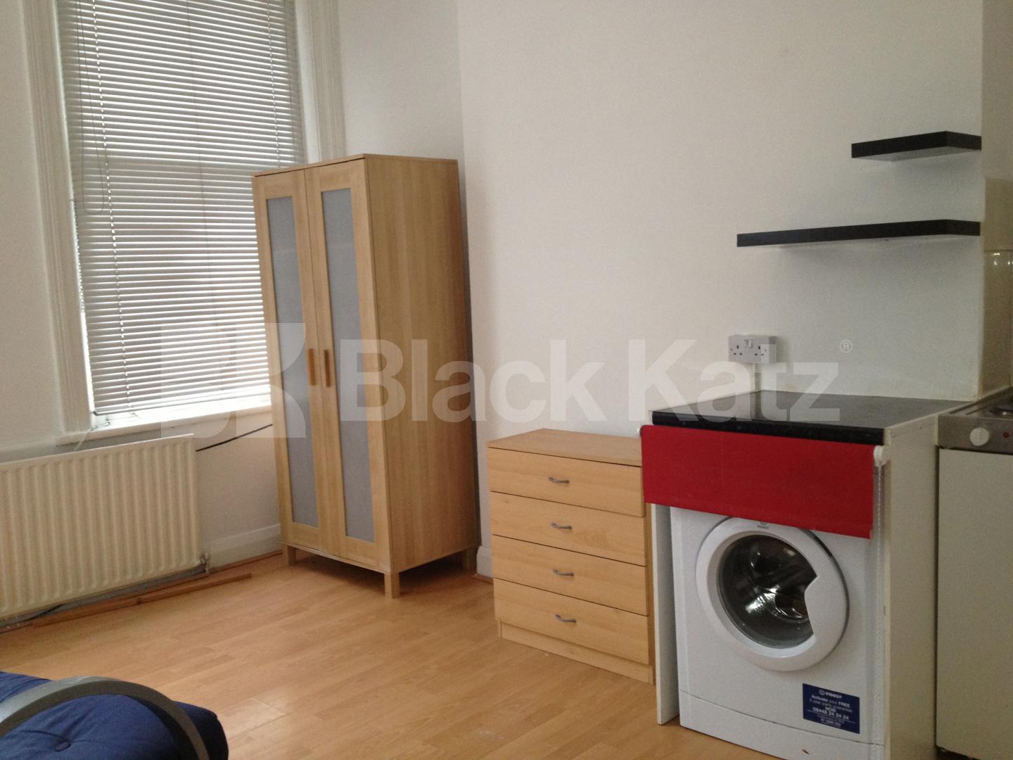 			NEW INSTRUCTION (One Month Deposit), Studio Apartment, 1 bath, 1 reception Flat			 Maclise Road, Kensington Olympia