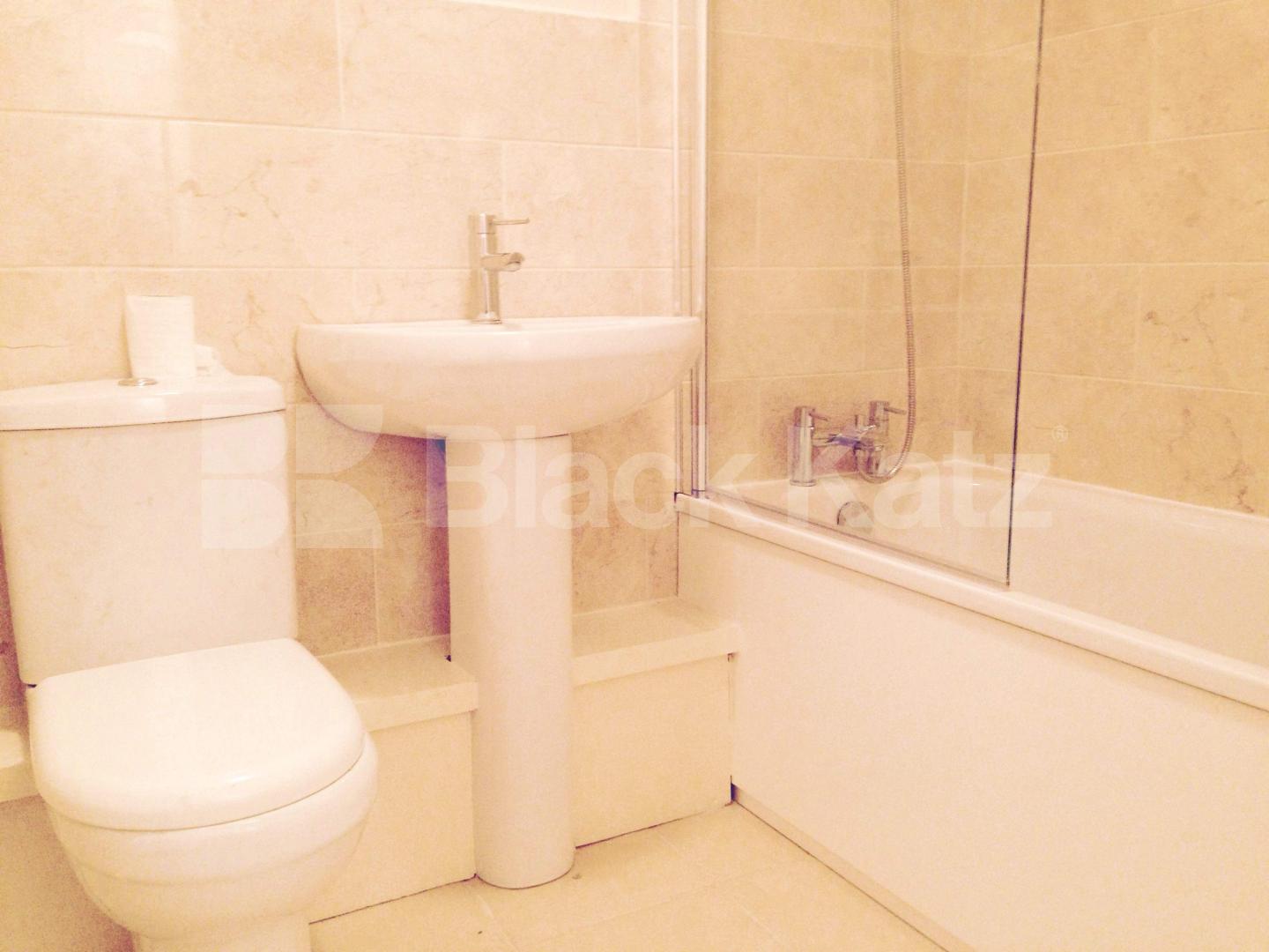 			NEW INSTRUCTION, 1 Bedroom, 1 bath, 1 reception Flat			 Acton Lane, Chiswick / South Acton