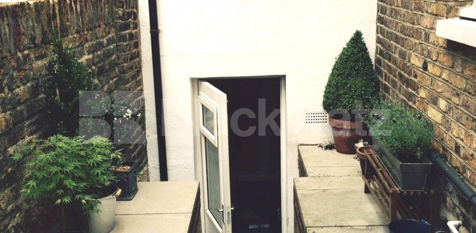 			NEW INSTRUCTION (Private Garden), 1 Bedroom, 1 bath, 1 reception Flat			 Hadyn Park Road, Shepherds Bush