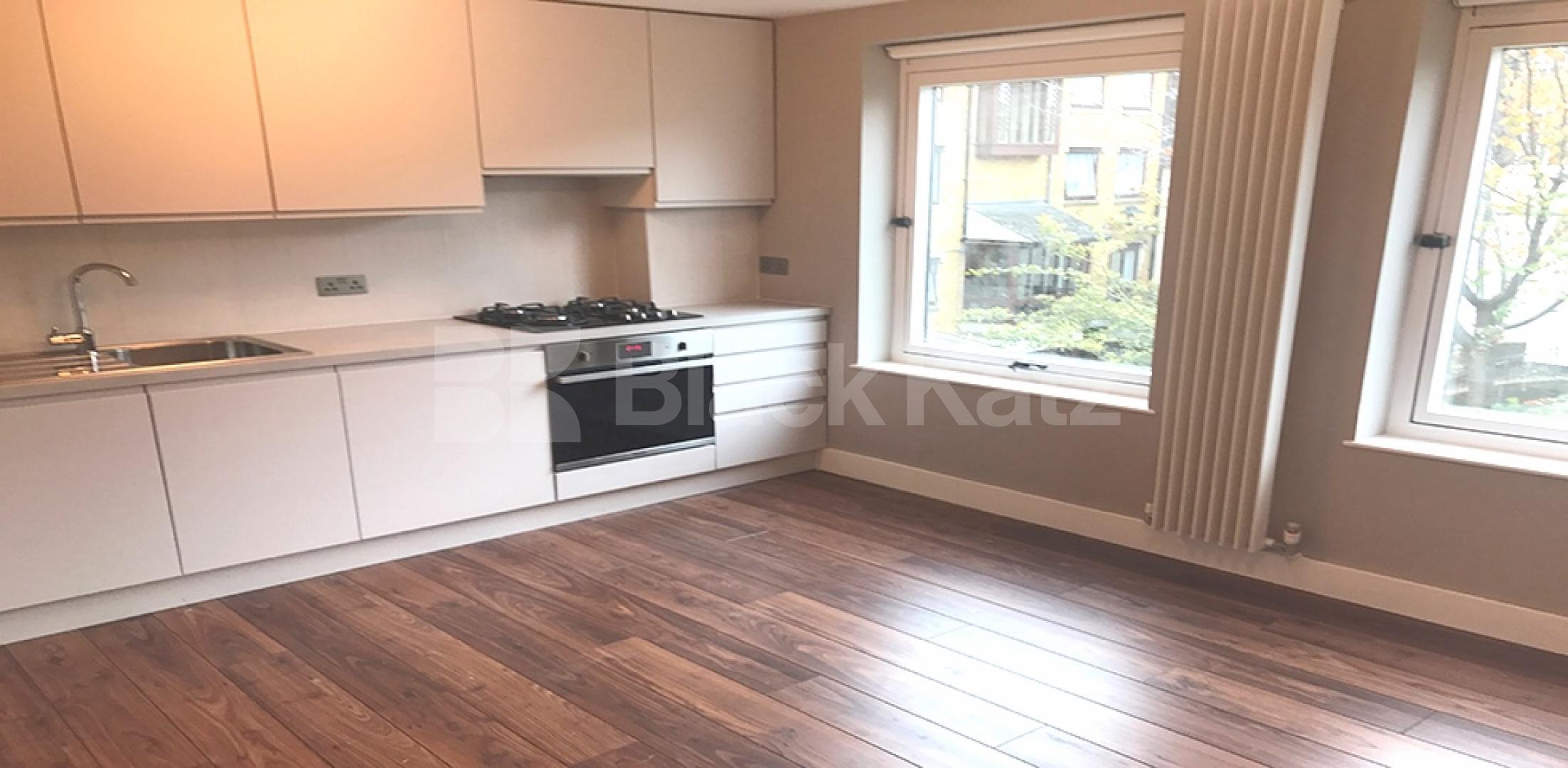 			MINS TO MARLYEBONE TUBE & REGENTS PARK!, 2 Bedroom, 1 bath, 1 reception Flat			 Boldero Place, MARYLEBONE