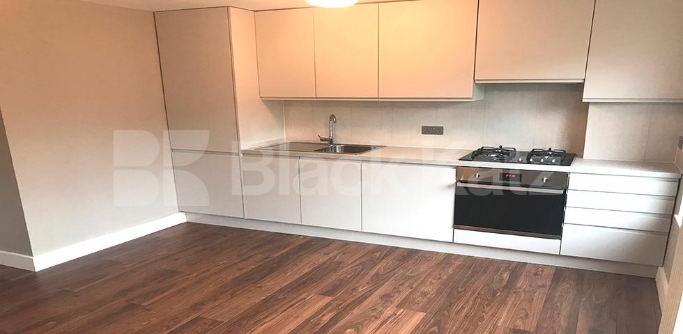 			MINS TO MARLYEBONE TUBE & REGENTS PARK!, 2 Bedroom, 1 bath, 1 reception Flat			 Boldero Place, MARYLEBONE