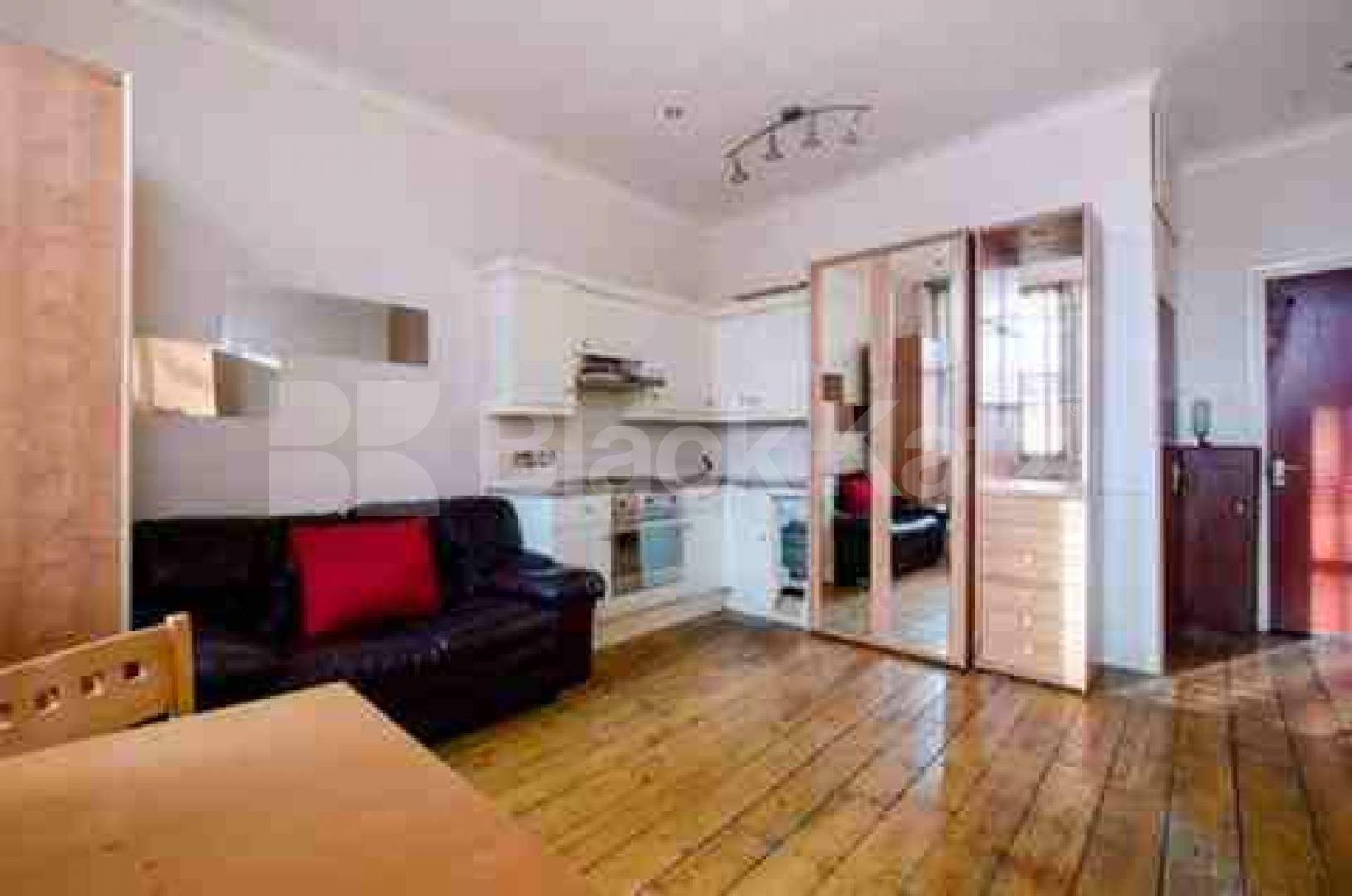 			UNDER OFFER , Studio Apartment, 1 bath, 1 reception Studio			 Chiswick High Road, Chiswick