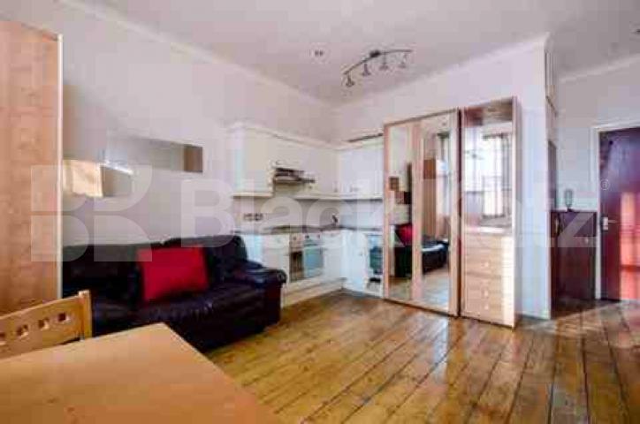			UNDER OFFER , Studio Apartment, 1 bath, 1 reception Studio			 Chiswick High Road, Chiswick