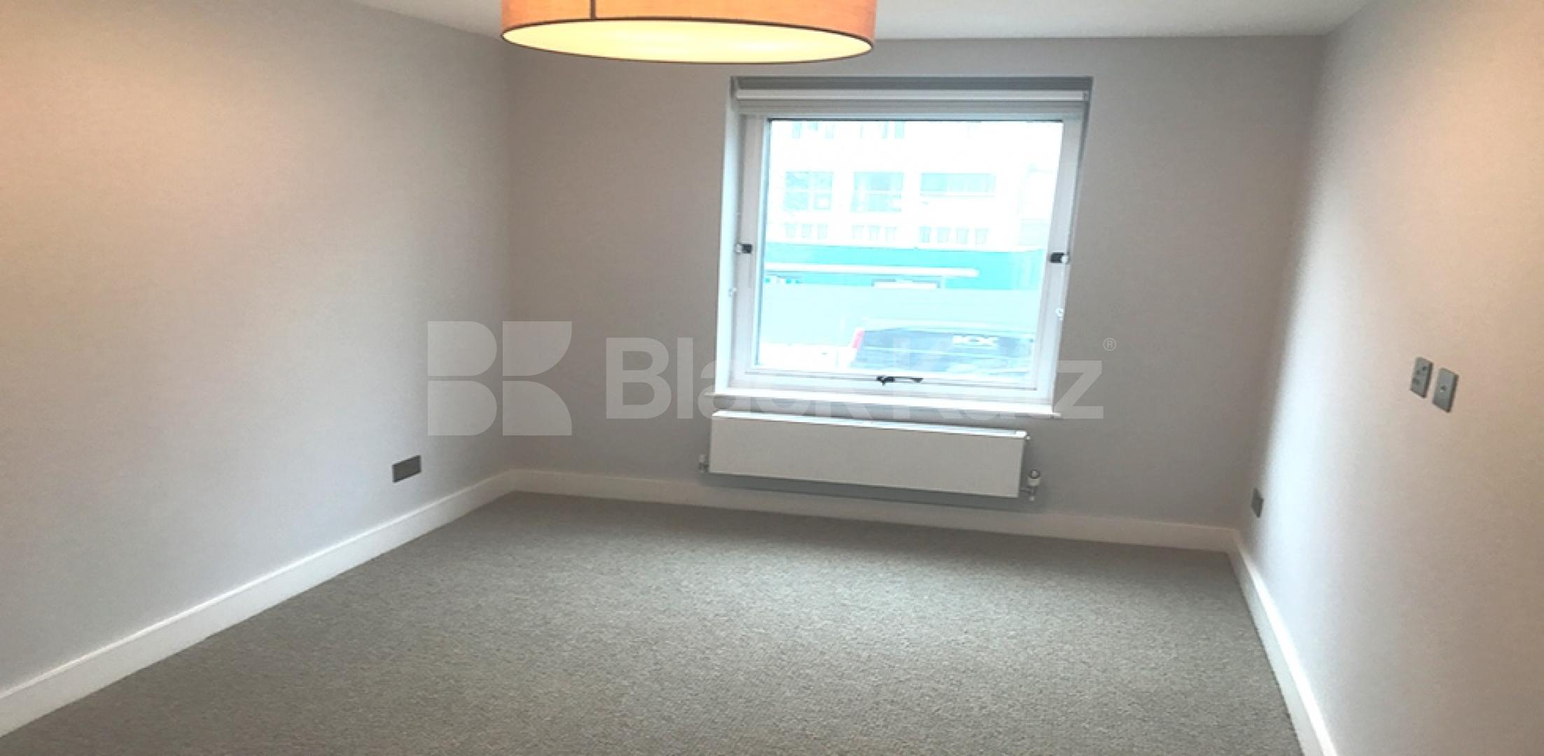 			MINS TO MARLYEBONE TUBE & REGENTS PARK!, 2 Bedroom, 1 bath, 1 reception Flat			 Boldero Place, MARYLEBONE