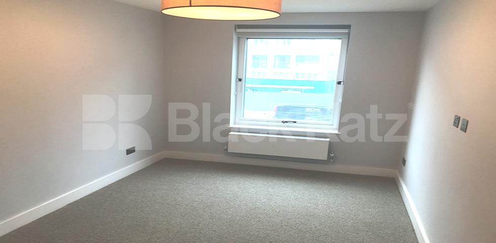 			MINS TO MARLYEBONE TUBE & REGENTS PARK!, 2 Bedroom, 1 bath, 1 reception Flat			 Boldero Place, MARYLEBONE