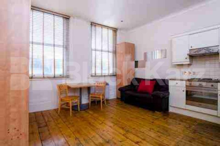 			UNDER OFFER , Studio Apartment, 1 bath, 1 reception Studio			 Chiswick High Road, Chiswick