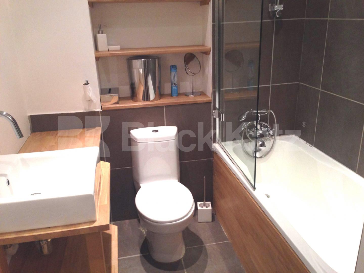 			NEW INSTRUCTION!, 1 Bedroom, 1 bath, 1 reception Flat			 Cambourne Mews, NOTTING HILL